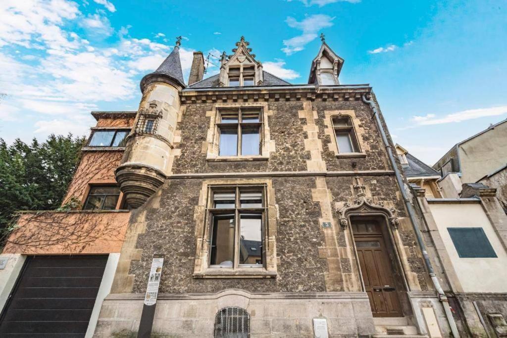 Apartmán Family Avec Vue Sur La Cathedrale De Remeš Exteriér fotografie